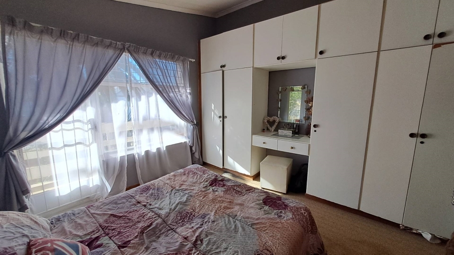 5 Bedroom Property for Sale in Amandelrug Western Cape